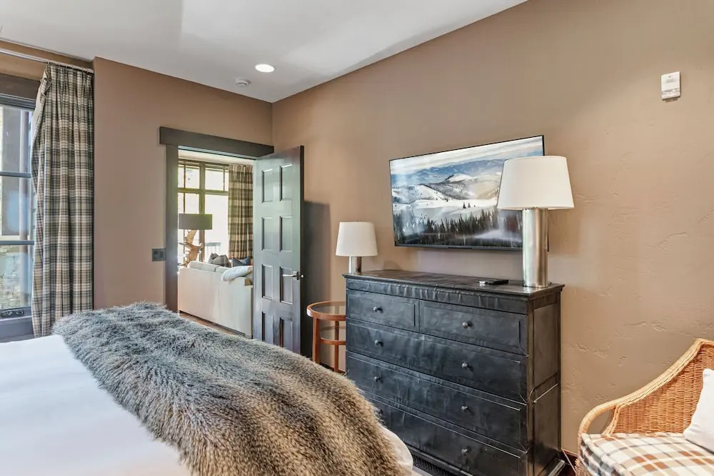 Ski-In Ski-Out 3BR Deer Valley Retreat condo