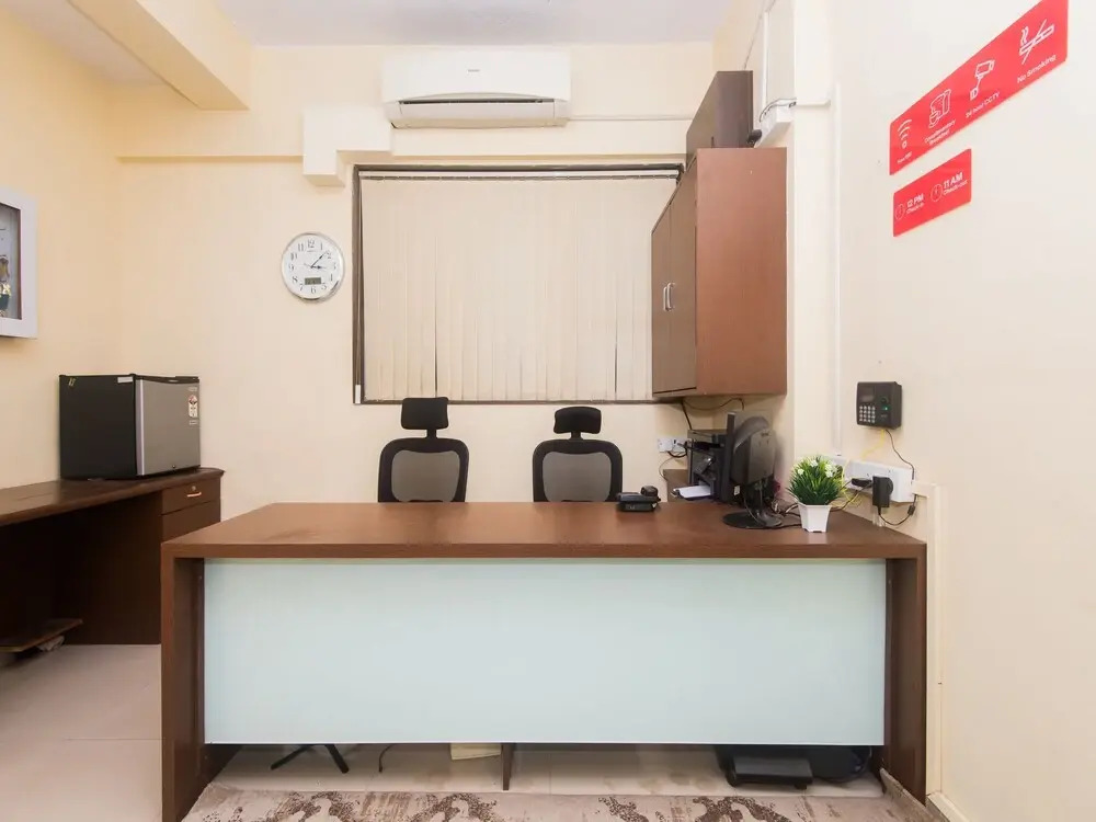 OYO 20017 Silverkey Bandra East