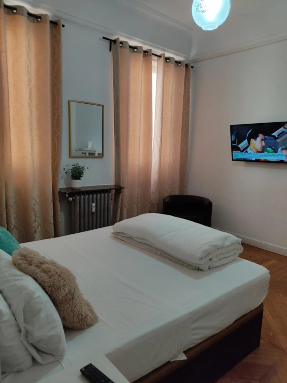 Grand Via House