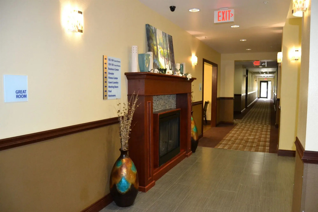 Holiday Inn Express & Suites Cross Lanes by IHG