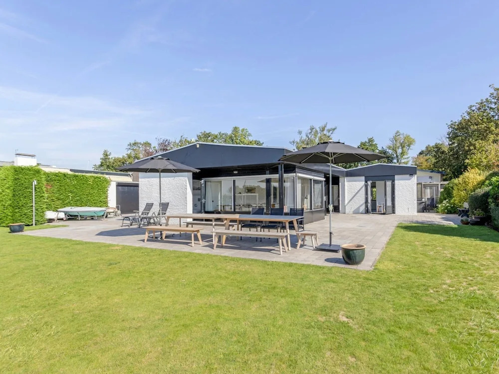 Lakeside Stay in Kamperland