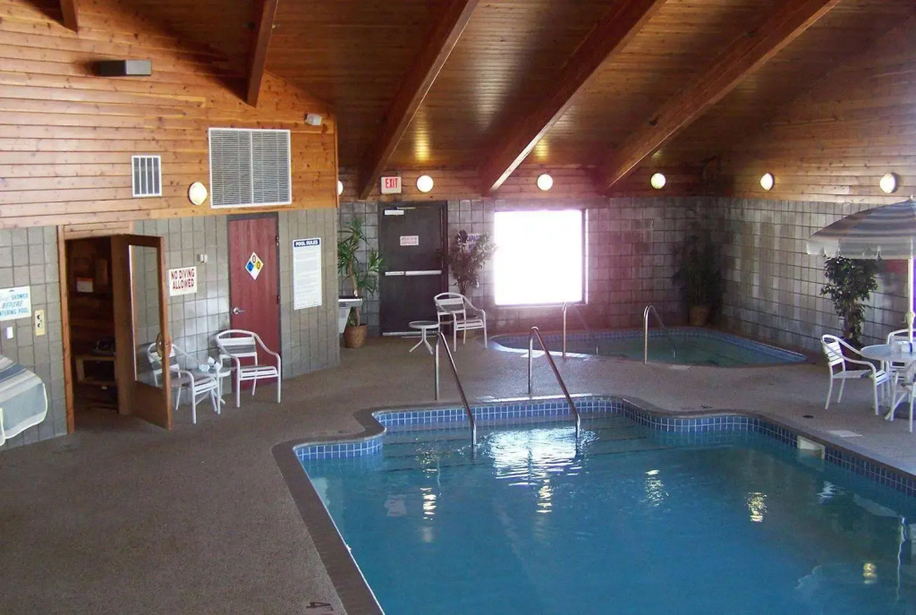 Red Lion Inn & Suites Grimes