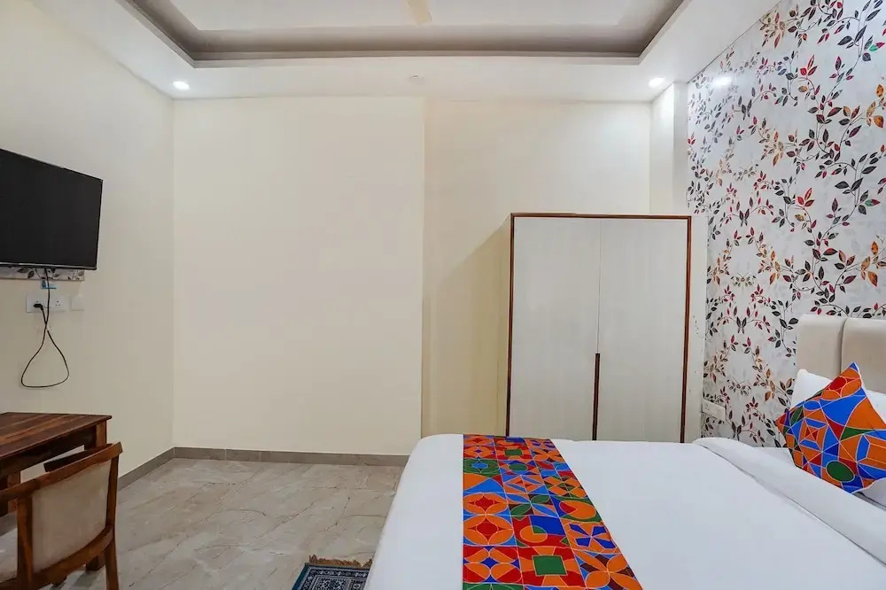 Super Townhouse Sector 63 A Noida