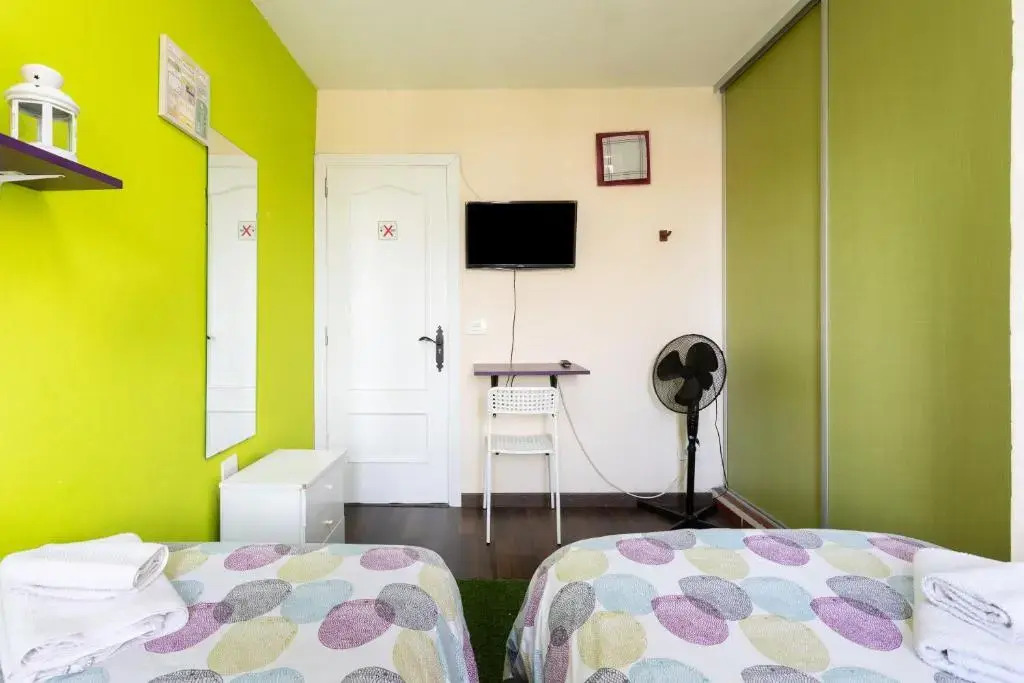 Villa Blanca Tenerife - Private rooms - Terrace and BBQ, 5 minutes from the beach and airport