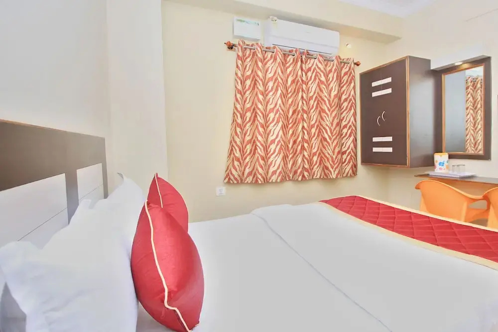 OYO 9991 Sai Ram Residency