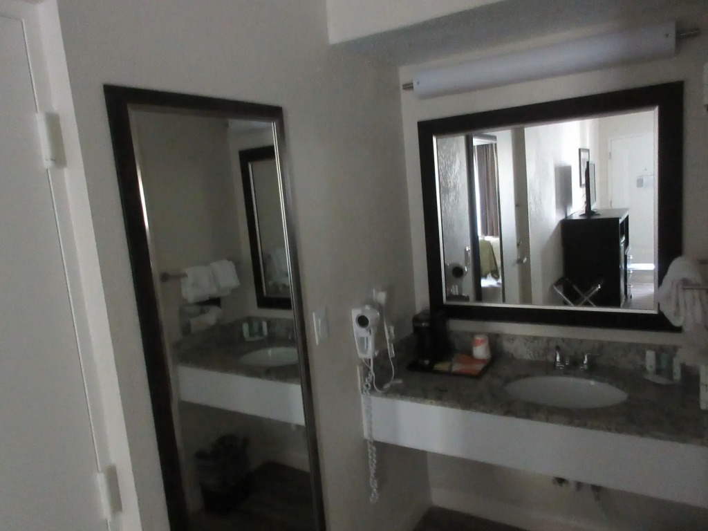 Quality Inn Palm Beach International Airport