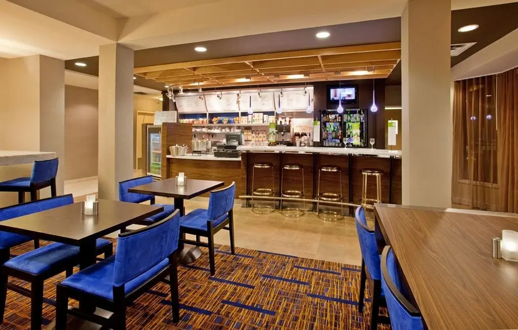 Courtyard by Marriott Houston Sugar Land/Lake Pointe