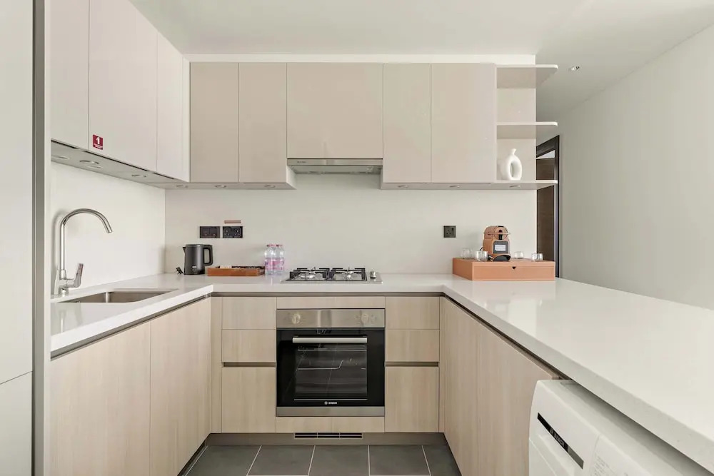 Spacious 2BR in The Crest With Pool and gym