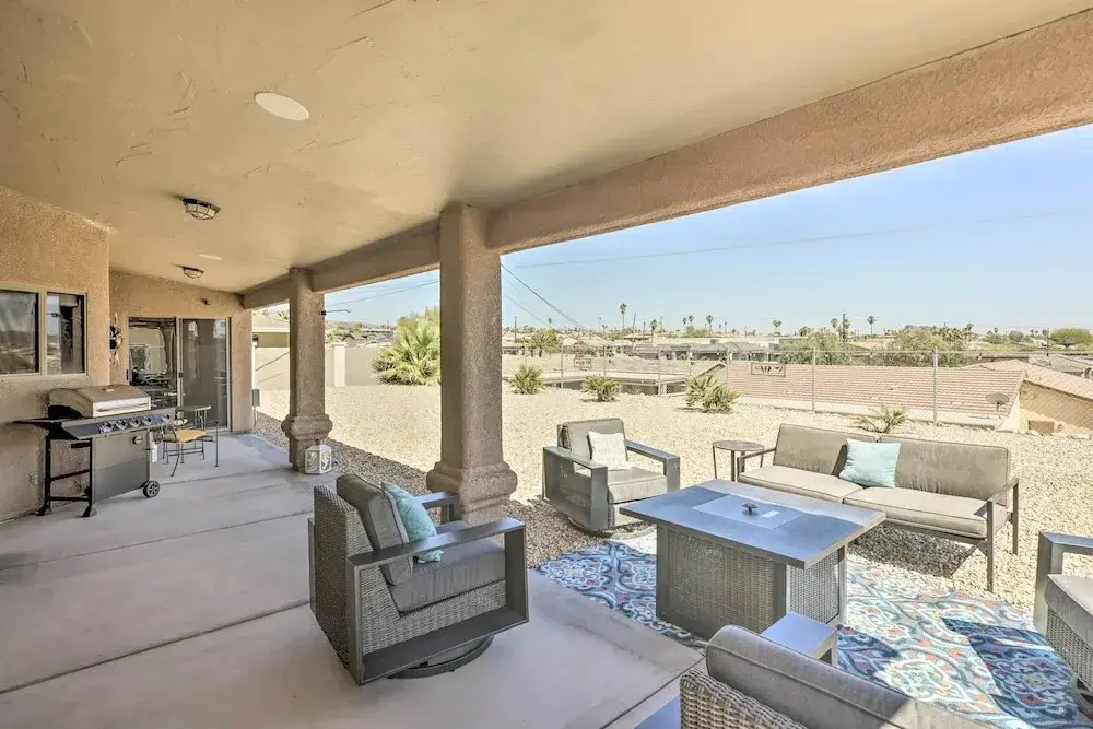 2 Mi to London Bridge: Lake Havasu Getaway