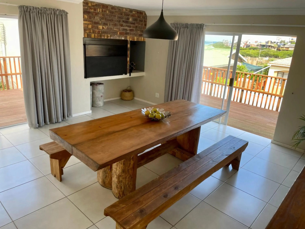 On Point Beach House - Jeffreys Bay