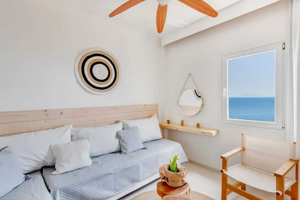 Faros Resort