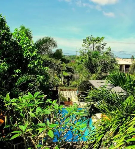 Mango Surf Lodge