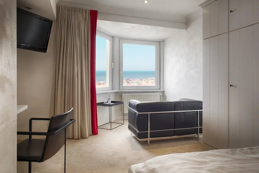 Beach Hotel