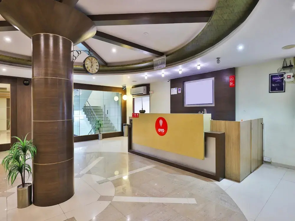 OYO 14296 The Galaxy Hotel