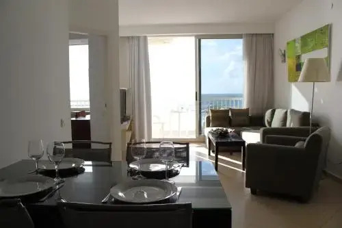 Trumpeldor Beach Front in Nice Building-Unit34