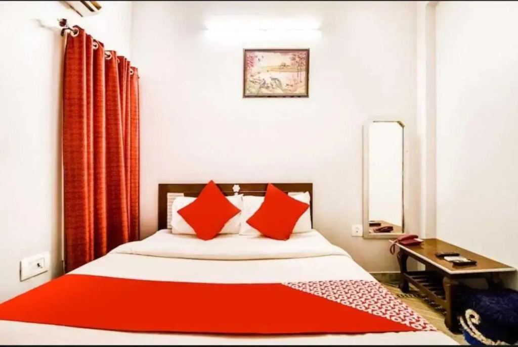 OYO Flagship 80513 Hotel Khushi