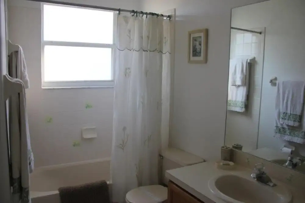 4BR Cresent Lakes Pool Home by FVM