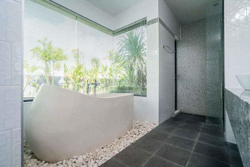 Diamond 273 - Modern 4 bedroom private pool in Bangtao
