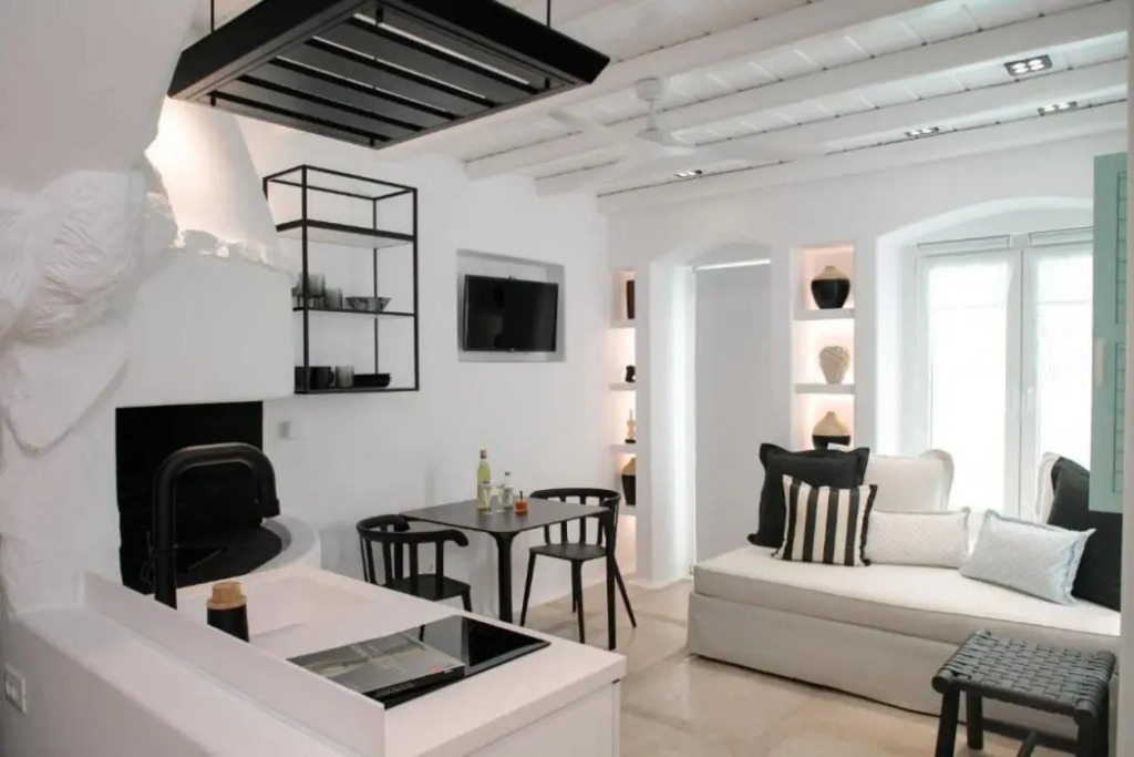 Majo Suites Hotel