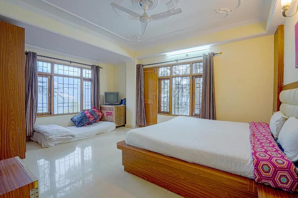 Shimla Woods 2BHK by Dumnu Homes