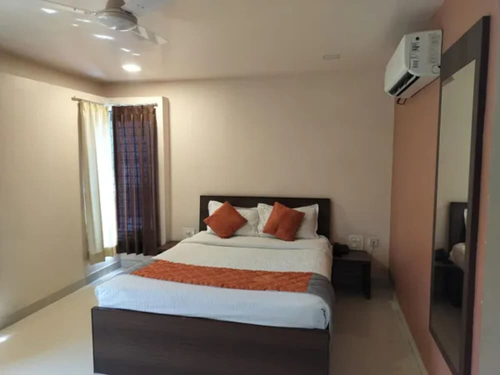 Fabhotel Elysees Services Suites