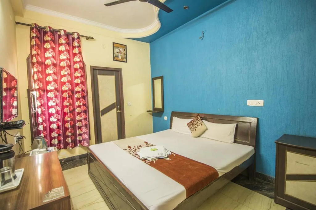Hotel Bajaj Inn