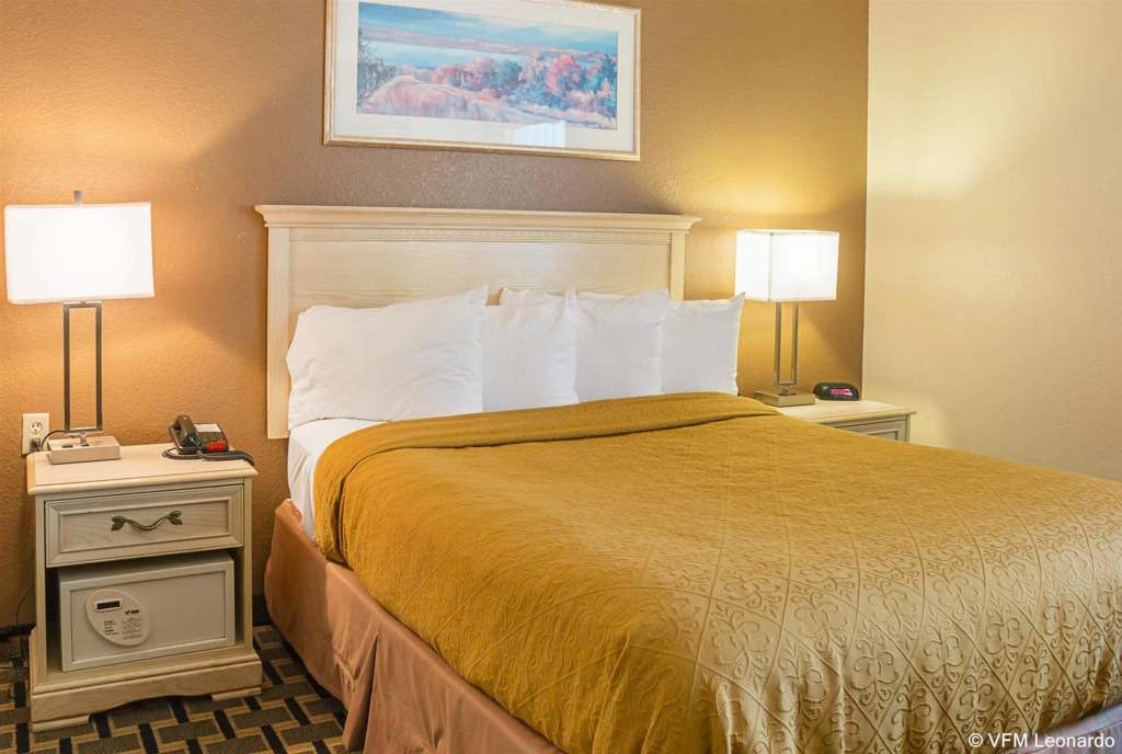 Quality Inn & Suites Detroit Metro Airport