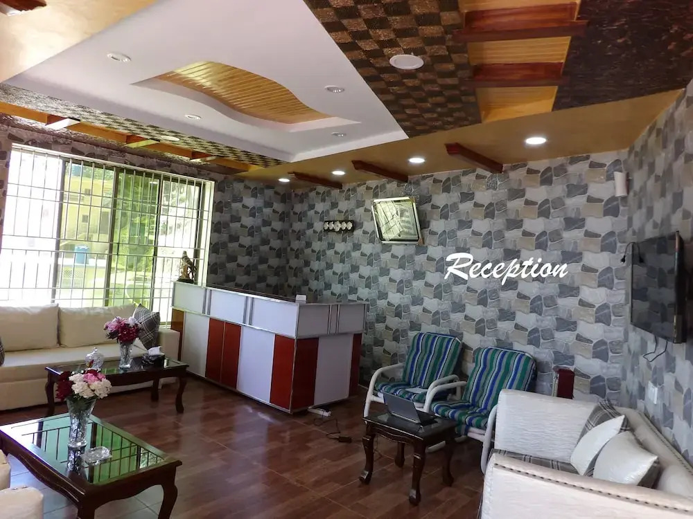 canari hotel kashmir view