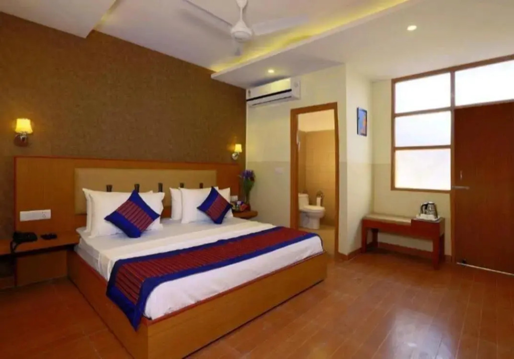 Capital O Airway Inn