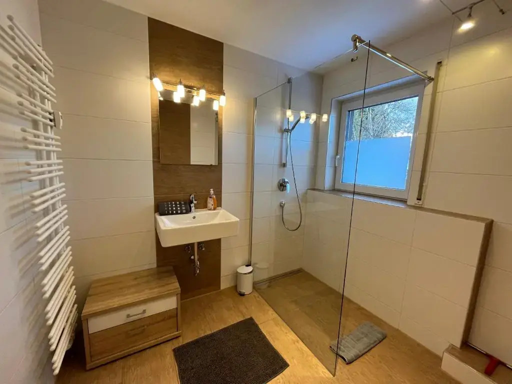 Maisonette Apartment DHH Zugspitzblick mit eigenem Garten