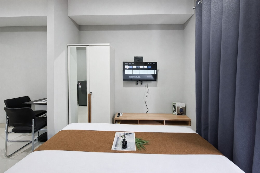 Stunning And Homey Studio Apartment The Ayoma