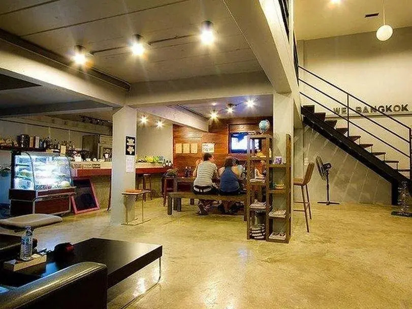 We Bangkok Hostel