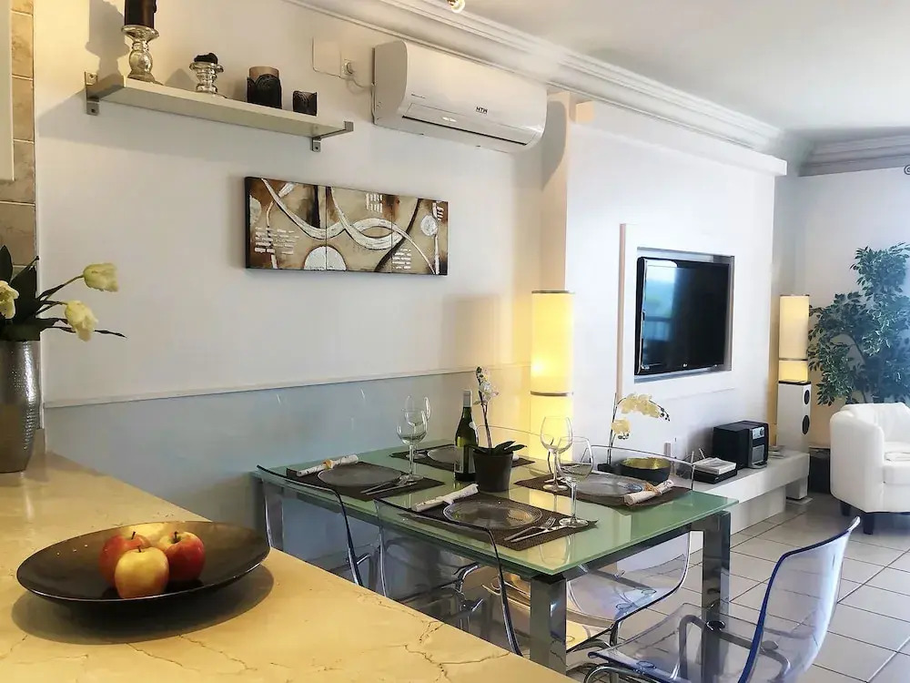 Dona Lola Micaela Beach front duplex 2 bedroom apartment - open sea and beach views surrounded by bars and restaurants - Costa del Sol - CS199