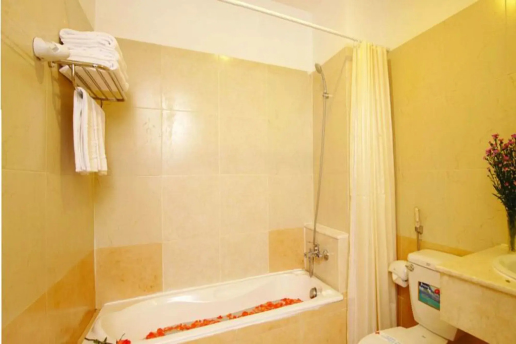 Nicecy NganHa Hotel