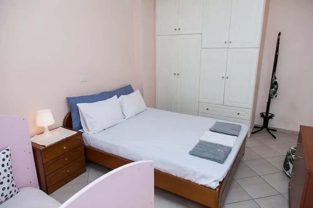 Cozy apt in Peristeri near Metro station