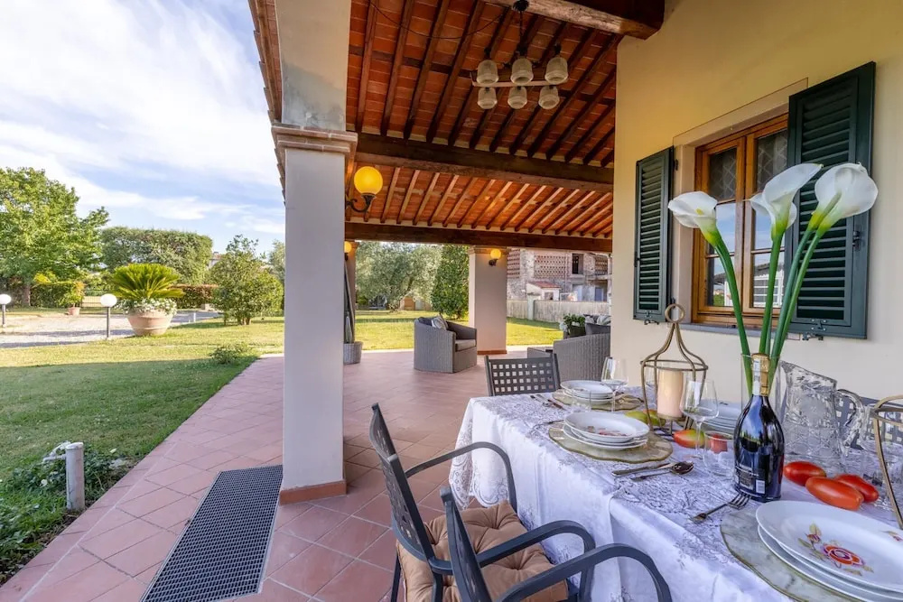 Country Home in Lucca near Tuscan Wineries