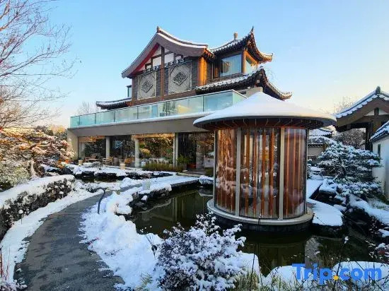 Songjian Wushe Homestay (Kaifeng Qingming Shanghe Garden Wansuishan Martial Arts City Branch)