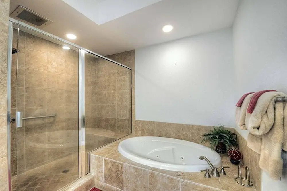760 Ocean Boulevard #404 by Hodnett Cooper
