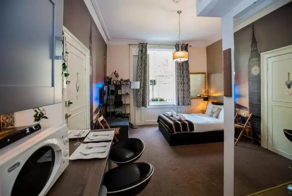 Pimlico Central London Suite near Victoria