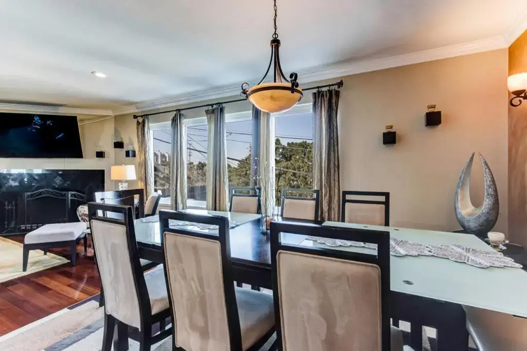 House-Canyon Dr