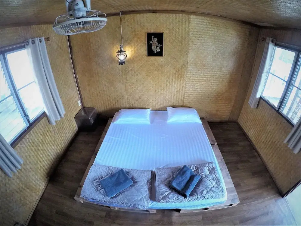T & T Hostel Kanchanaburi