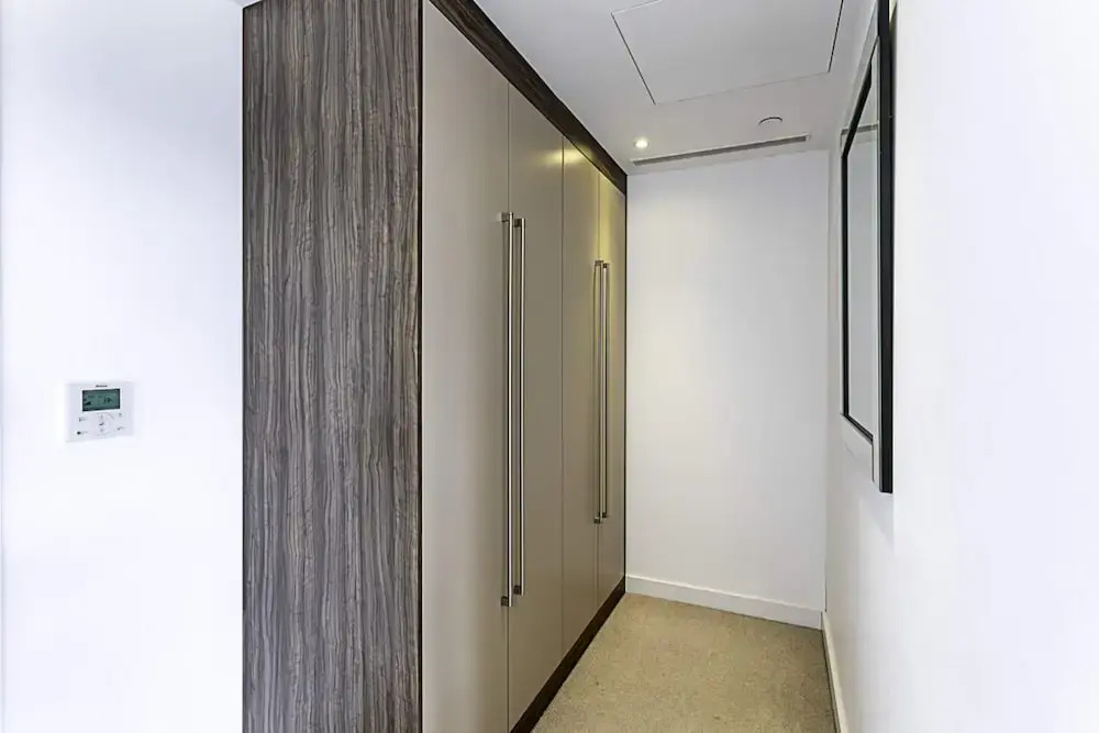 Central London Haven: Steps From Shoreditch Station