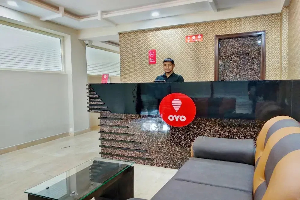 OYO 10521 GCK Suites