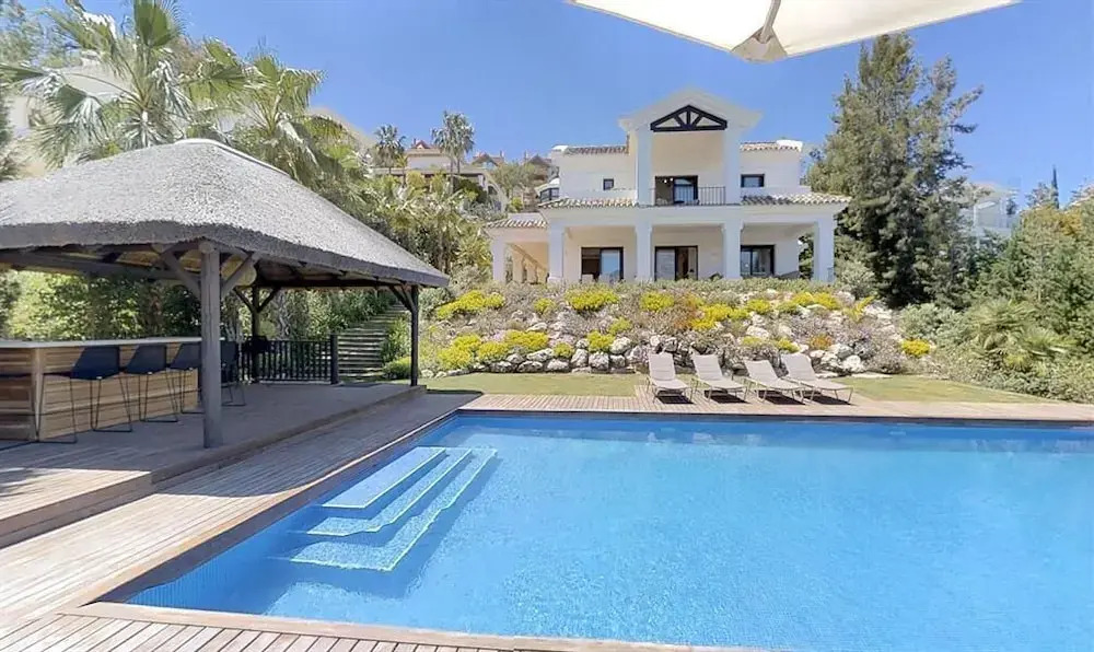 Luxury Villa With Heated Pool