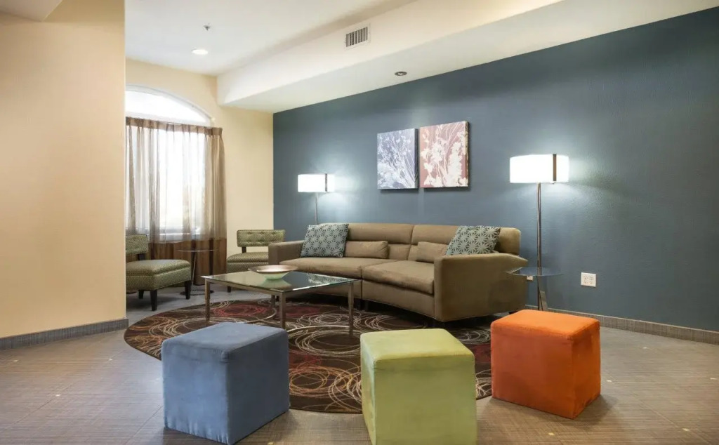 Holiday Inn Express & Suites Yosemite Park Area by IHG