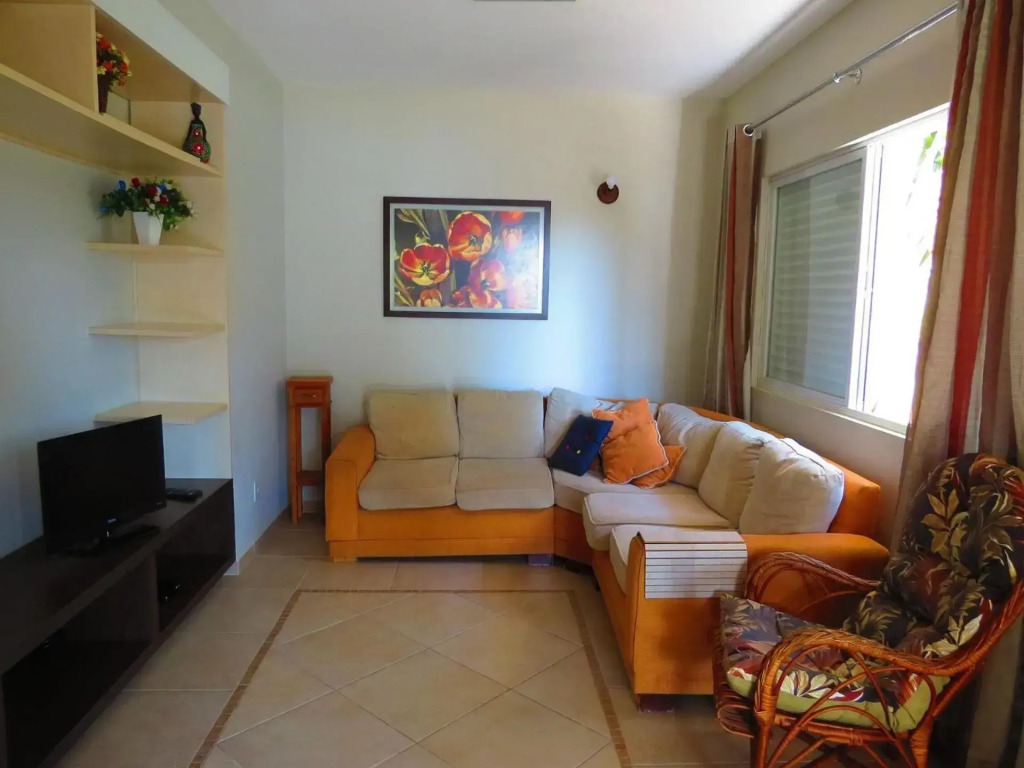 Cód 411- Casa quadra mar em Bombinhas Centro - 30m da praia