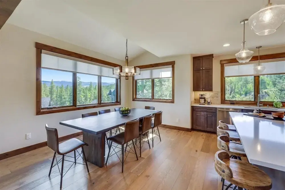 Wolverine Lookout 3 Bedroom Townhouse by Redawning