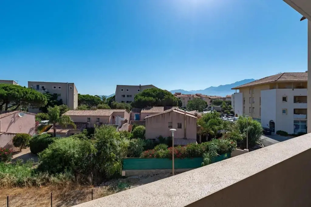 Mari - Appt tout confort 150m de la plage