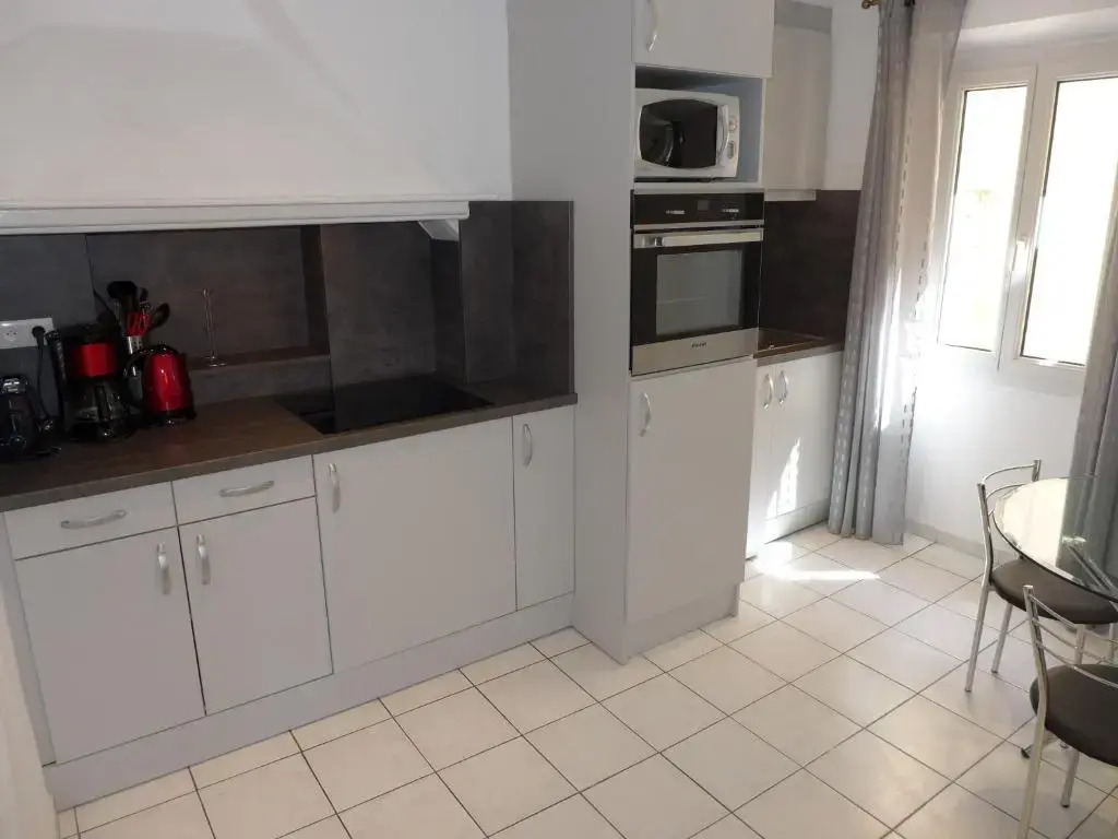 Central 1 bedroom Riouffe 2 mins from the Palais and Croisette 206