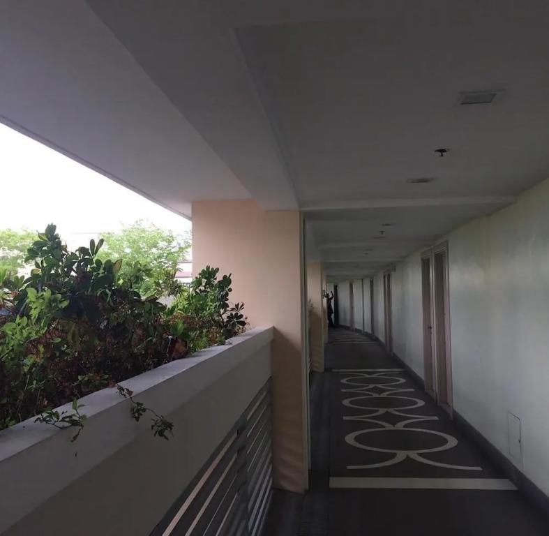 1 Bed Apartment - Sleeps 7 - Pool & Wifi